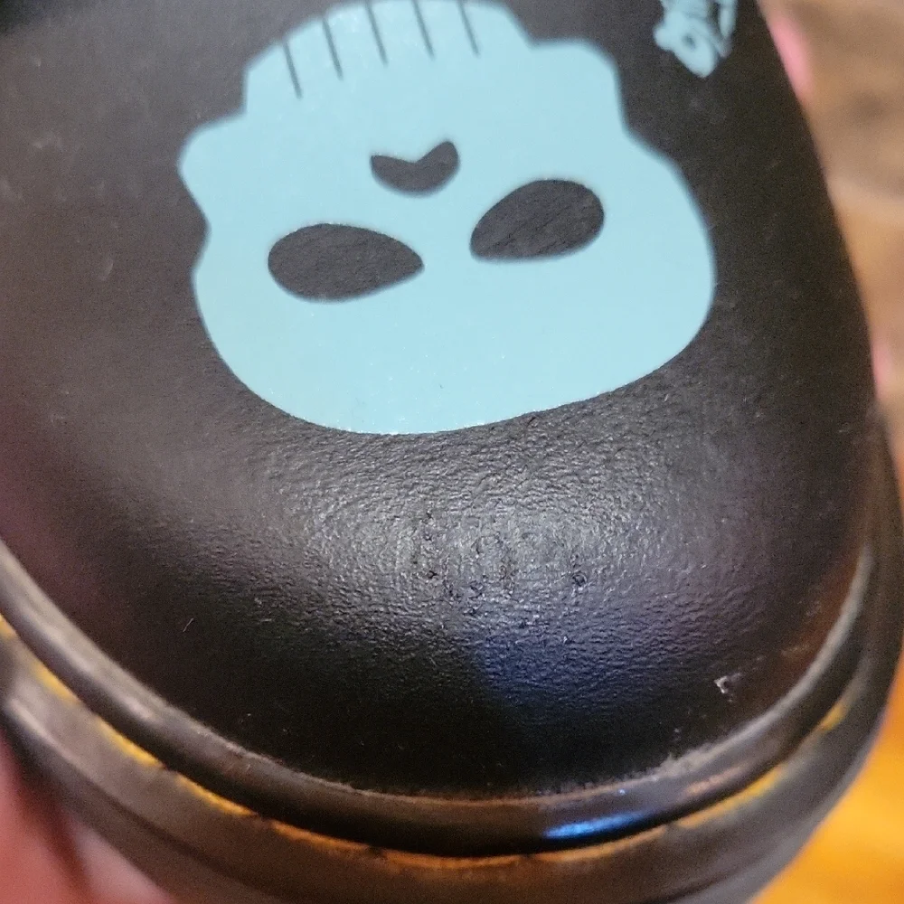 Dr. Martens Kids Skull Skeleton Glow in the Dark Black Boots Size 1